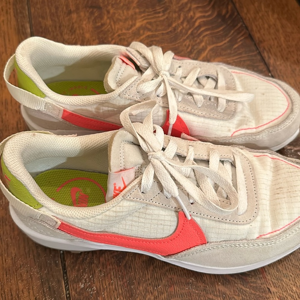 Nike. Woman’s Shoes. Size 8. Like New.